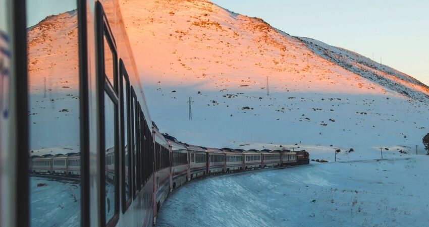 Turistik Doğu Ekspresi ile Kars Erzurum Turu (Tren Gidiş Uçak Dönüş)