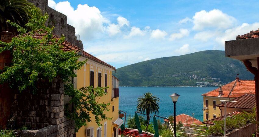 IZMIR BUDVA Air Montenegro Havayolları ile 3 Gece 4 Gün (ADB-TIV-ADB) Nisan 2025 - Ekim 2025 Budva
