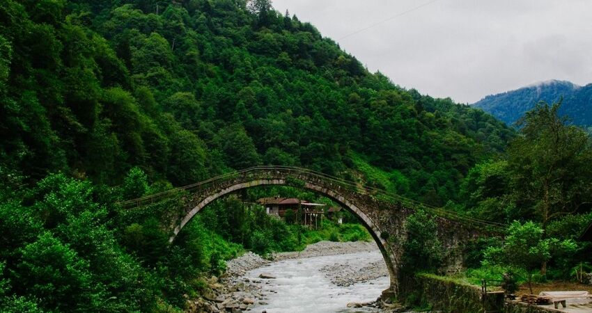 İzmir Çıkışlı Uçaklı Karadeniz ve Batum Turu 3 Gece Otel Konaklaması